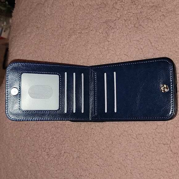IPhone 12 pro max wallet case - Picture 2 of 4